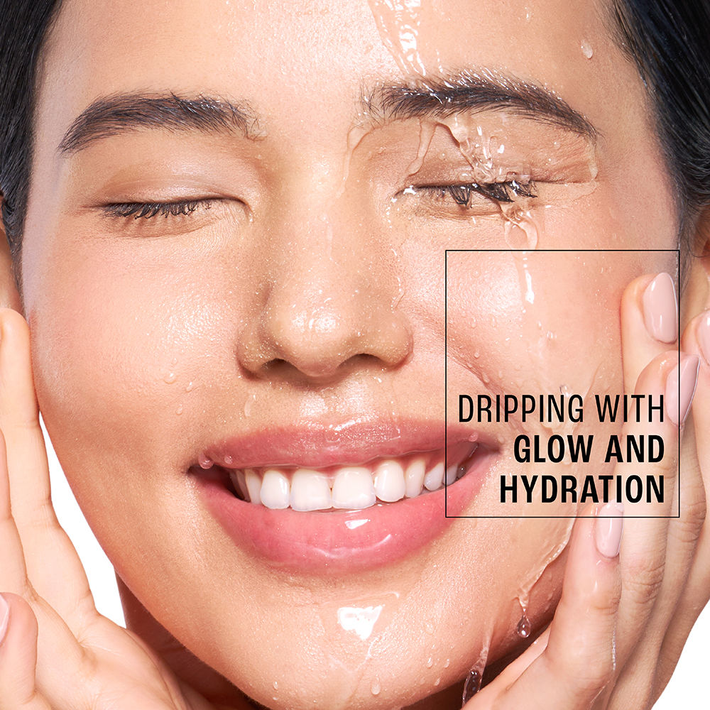 Lakmē Blush & Glow Strawberry + Vitamin C Jelly Face Wash